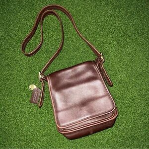 Coach “Legacy” studio flap vintage 90s brown soft leather crossbody No. J9Z-9145